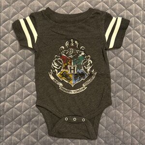 Kids Charcoal Hogwarts Crest One-Piece Bodysuit